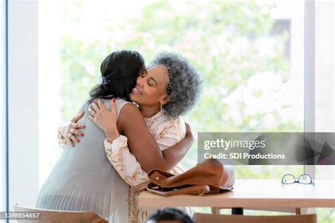 17,861 Black Mom Friends Stock Photos & High